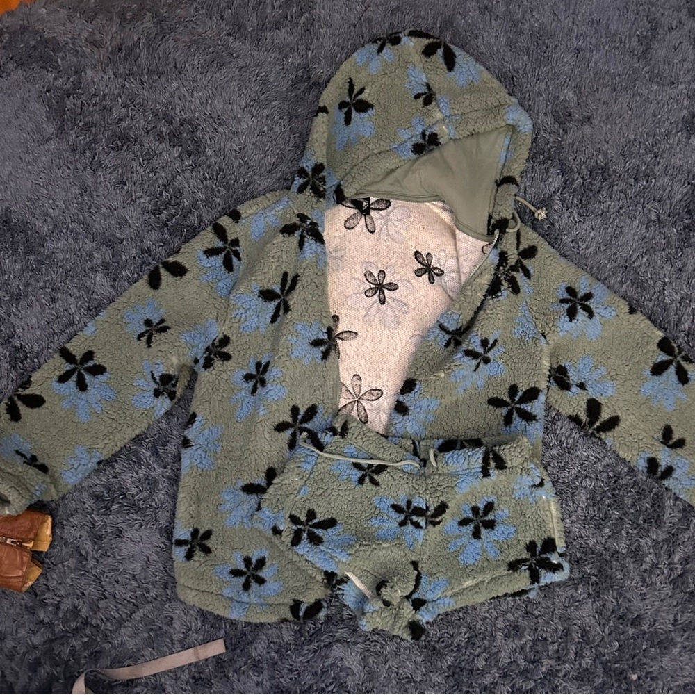 Pacsun Jacket and Shorts Sherpa Set